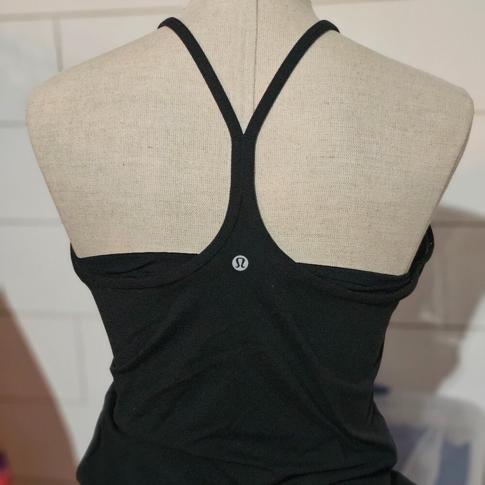 Lululemon Women's Built in Bra Tank